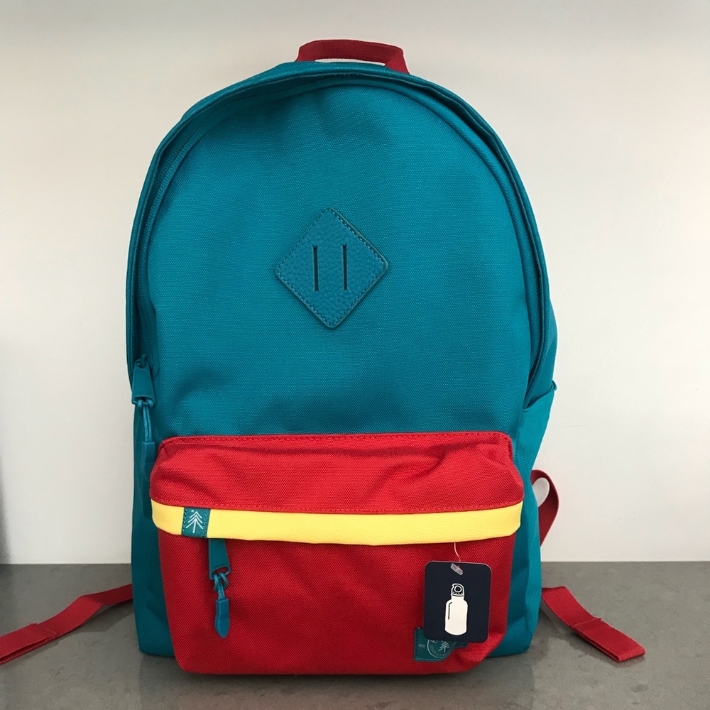 Brand new with tags. Used once for photos.